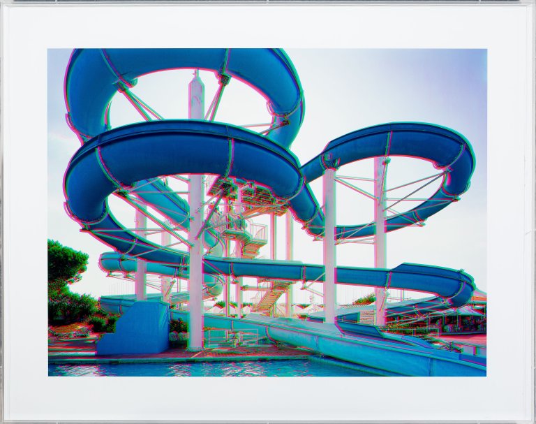Auf diesem Bild ist das folgende Kunstwerk zu sehen: Carsten Höller. „Lignano Aquasplash Anaconda“. 2011.