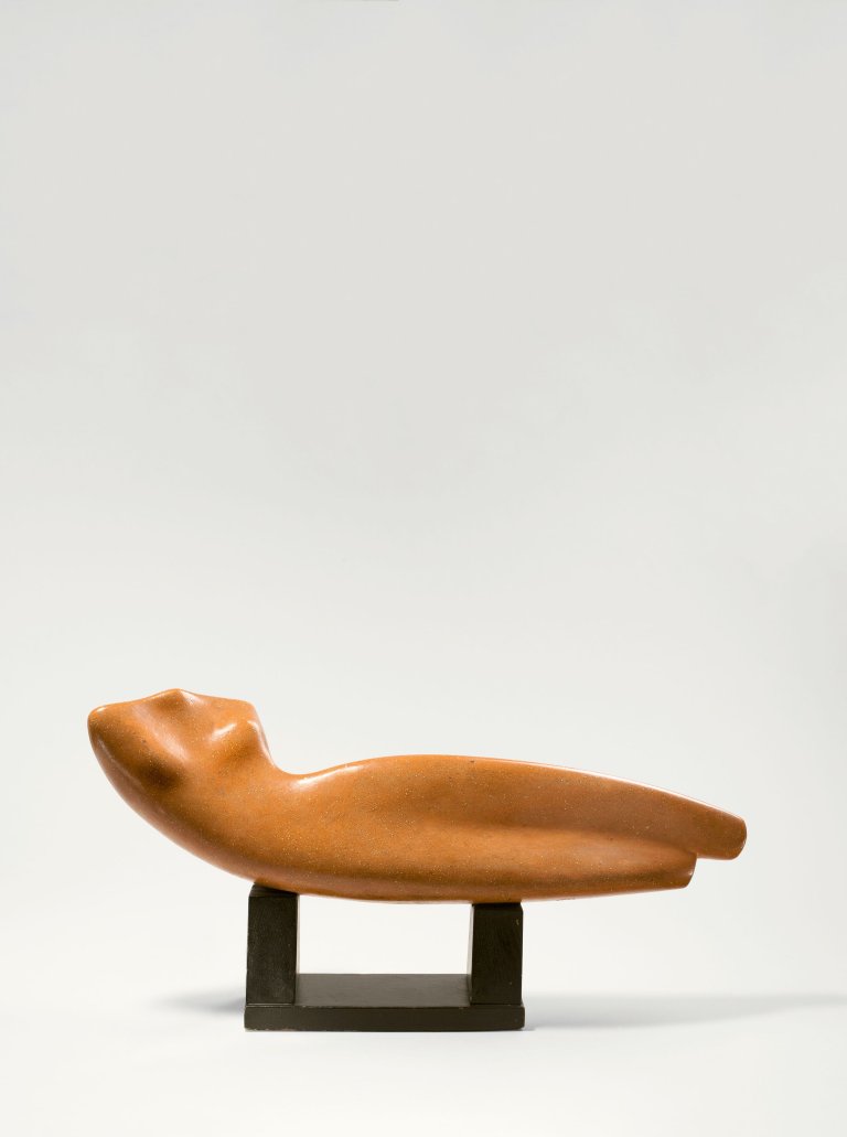 Auf diesem Bild ist das folgende Kunstwerk zu sehen: Alexander Archipenko. „Torso in Space“ (Horizontaler Torso). 1935/36.