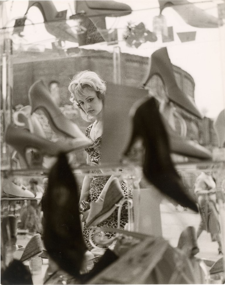 Auf diesem Bild ist das folgende Kunstwerk zu sehen: Max Jacoby (d.i. Max Moshe Jacoby). „Money, is it all?“. 1960er–Jahre.
