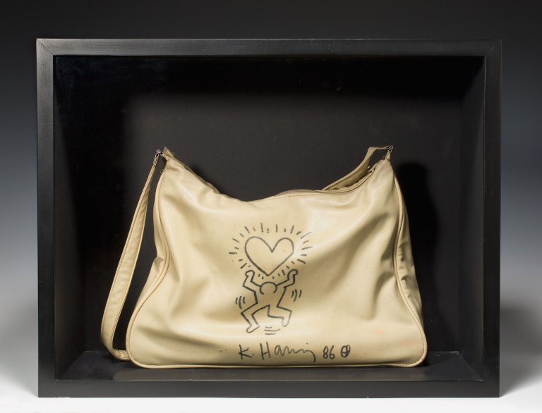 Auf diesem Bild ist das folgende Kunstwerk zu sehen: Keith Haring. Tasche. 1986.
