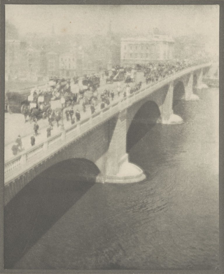 Auf diesem Bild ist das folgende Kunstwerk zu sehen: Alvin Langdon Coburn. London Bridge. 1904.