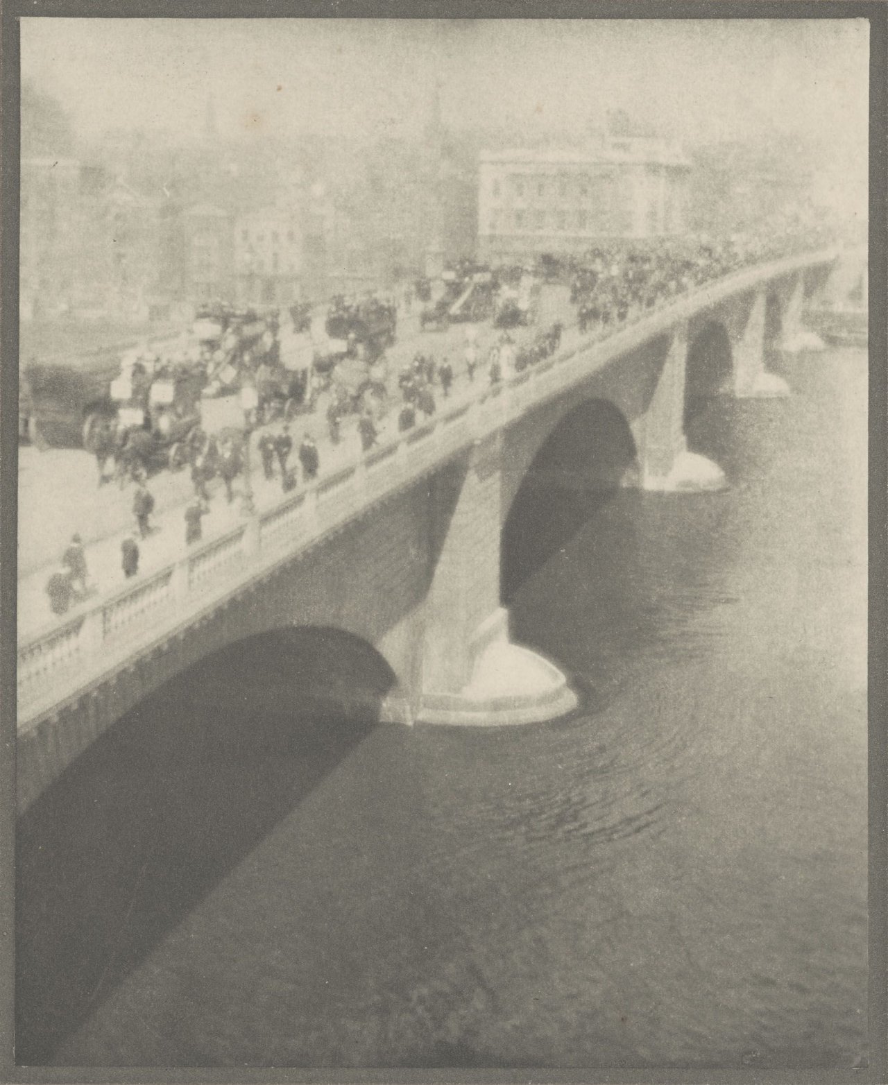 Auf diesem Bild ist das folgende Kunstwerk zu sehen: Alvin Langdon Coburn. London Bridge. 1904.