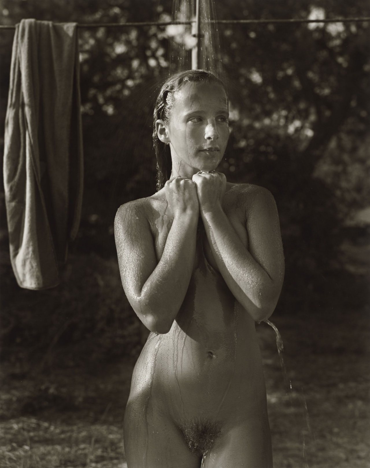 Auf diesem Bild ist das folgende Kunstwerk zu sehen: Jock Sturges. „Danielle; Montalivet, France“. 1989.