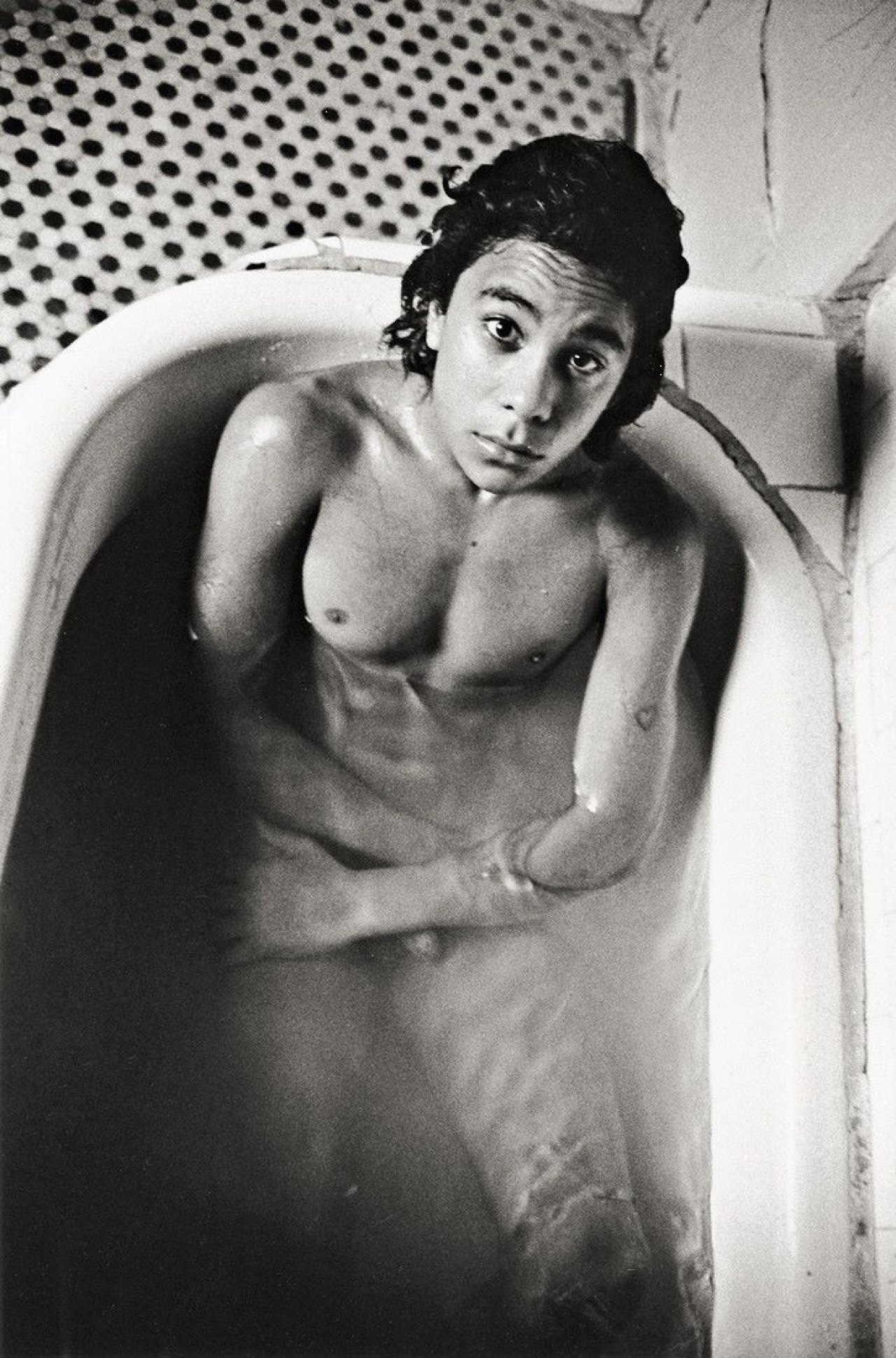 Auf diesem Bild ist das folgende Kunstwerk zu sehen: Larry Clark. New York City, aus der Serie „42nd Street“, 1978.