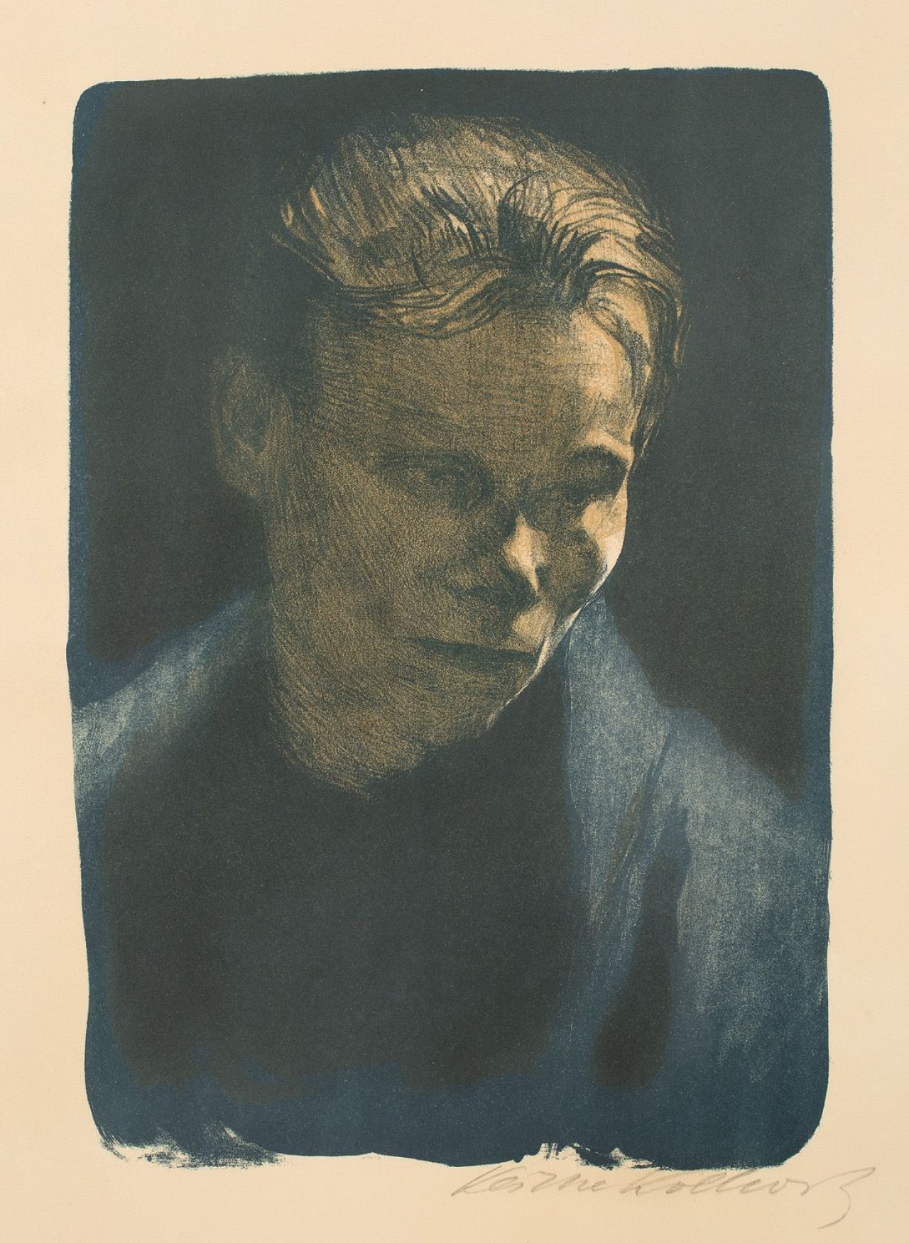 Auf diesem Bild ist das folgende Kunstwerk zu sehen: Käthe Kollwitz. „Brustbild einer Arbeiterfrau mit blauem Tuch“. 1903.