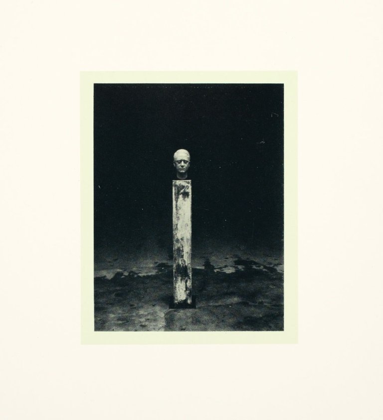 Auf diesem Bild ist das folgende Kunstwerk zu sehen:  Mappenwerk. „René Block. Grafik des Kapitalischen Realismus“. 1971/76.