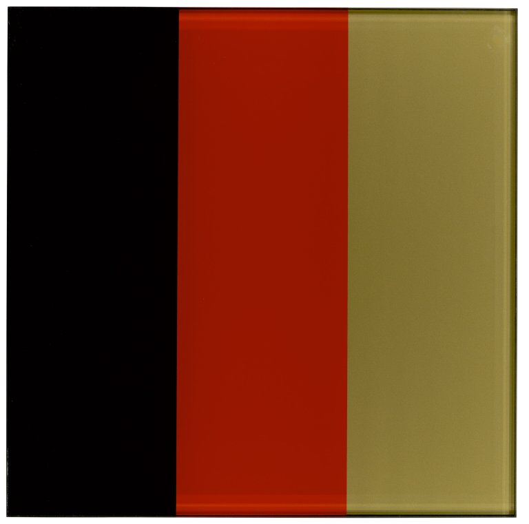 Auf diesem Bild ist das folgende Kunstwerk zu sehen: Gerhard Richter. „SCHWARZ-ROT-GOLD IV“. 2015.