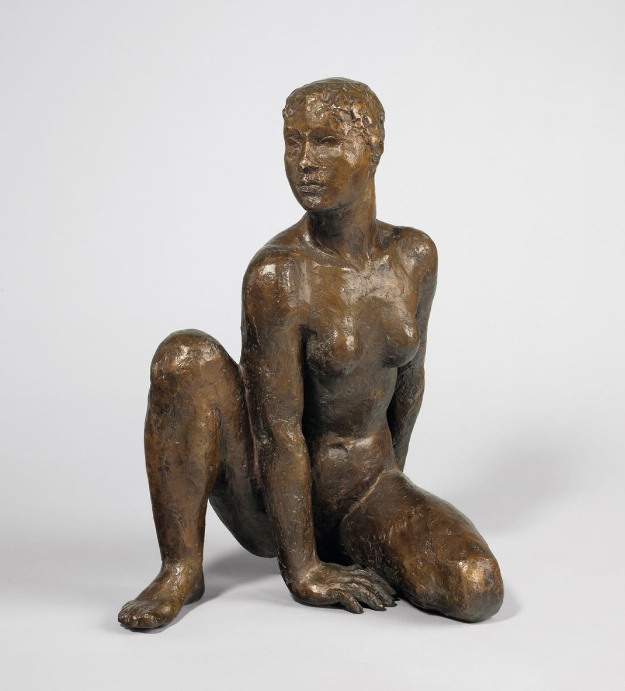 Auf diesem Bild ist das folgende Kunstwerk zu sehen: Georg Kolbe. „Hockende“. 1931.