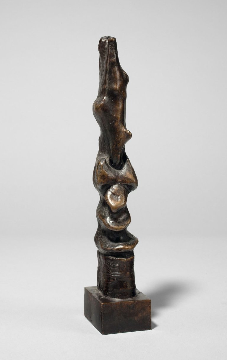 Auf diesem Bild ist das folgende Kunstwerk zu sehen: Henry Moore. „Upright Motive: Maquette No. 7“. 1955.