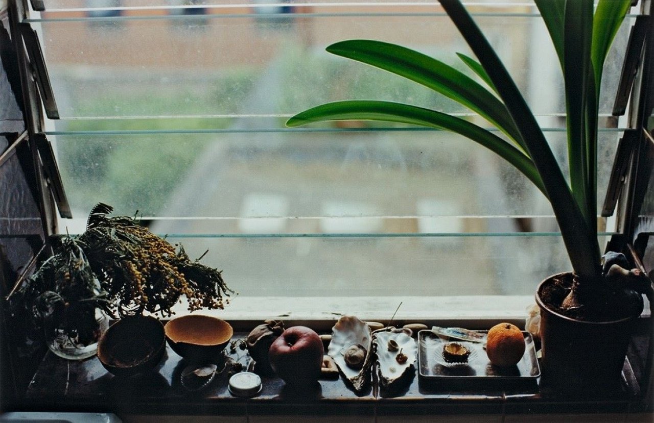 Auf diesem Bild ist das folgende Kunstwerk zu sehen: Wolfgang Tillmans. „Still Life, Grays Inn Road I“. 1999.