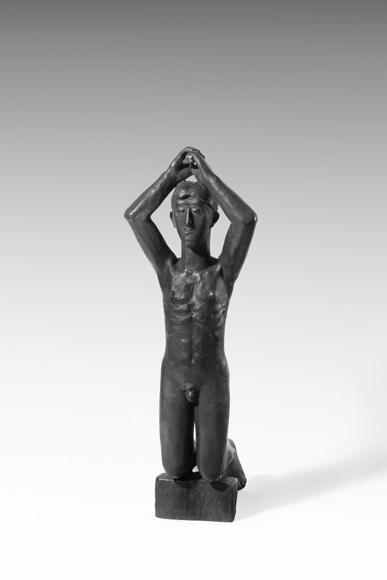 Auf diesem Bild ist das folgende Kunstwerk zu sehen: Hermann Blumenthal. „Auf Block Kniender mit erhobenen Armen“. 1933.