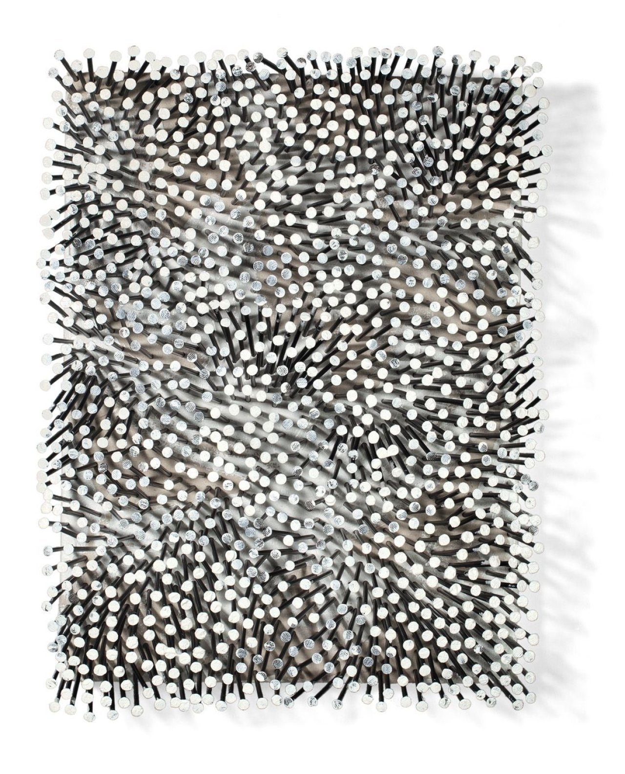 Auf diesem Bild ist das folgende Kunstwerk zu sehen: Günther Uecker. „Feld“. 2007.