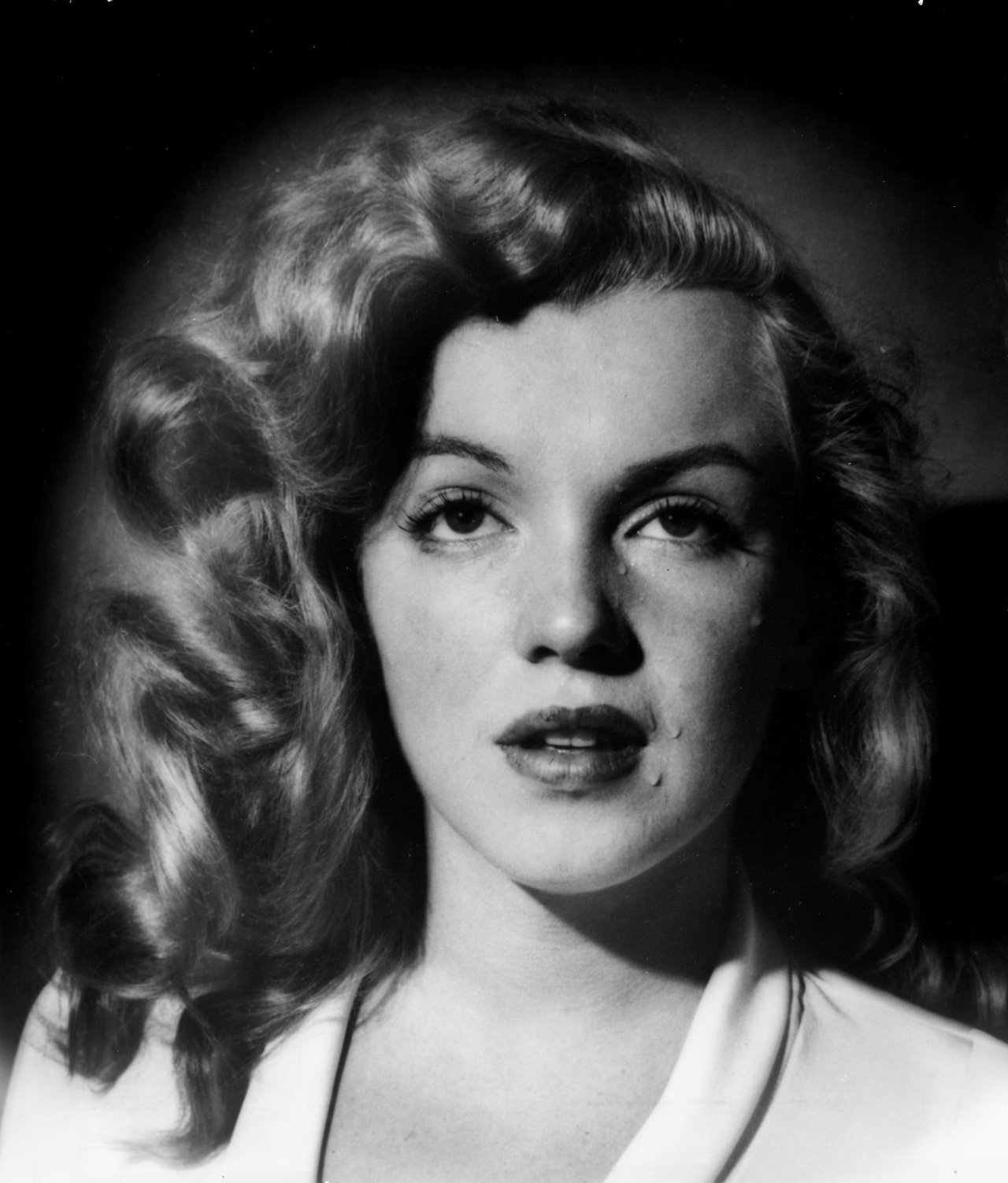 Auf diesem Bild ist das folgende Kunstwerk zu sehen: Philippe Halsman. Marilyn Monroe. 1949.