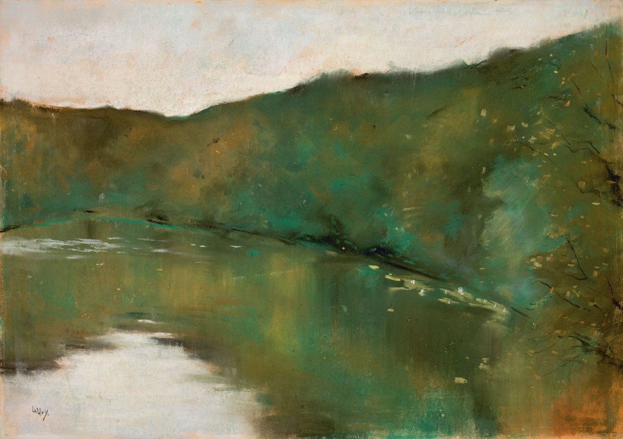 Auf diesem Bild ist das folgende Kunstwerk zu sehen: Lesser Ury. „Bewaldetes Seeufer (Grunewaldsee?)“. Um 1900.