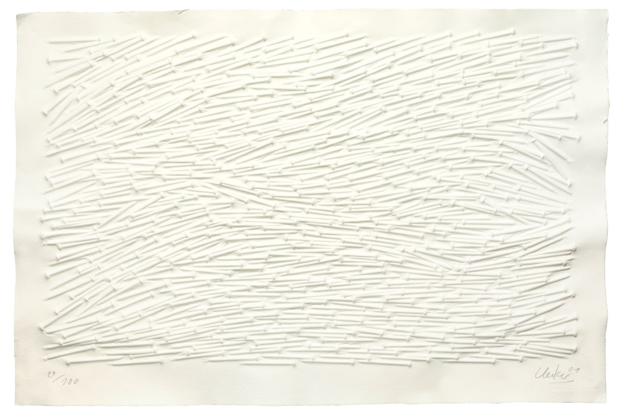 Auf diesem Bild ist das folgende Kunstwerk zu sehen: Günther Uecker. Das Meer. 2001.