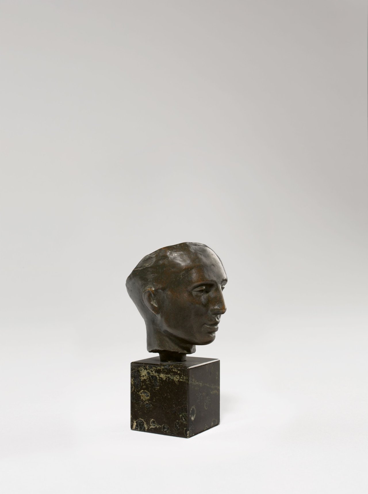 This picture shows the following artwork: Renée Sintenis. „Selbstbildnis, klein“. 1916.