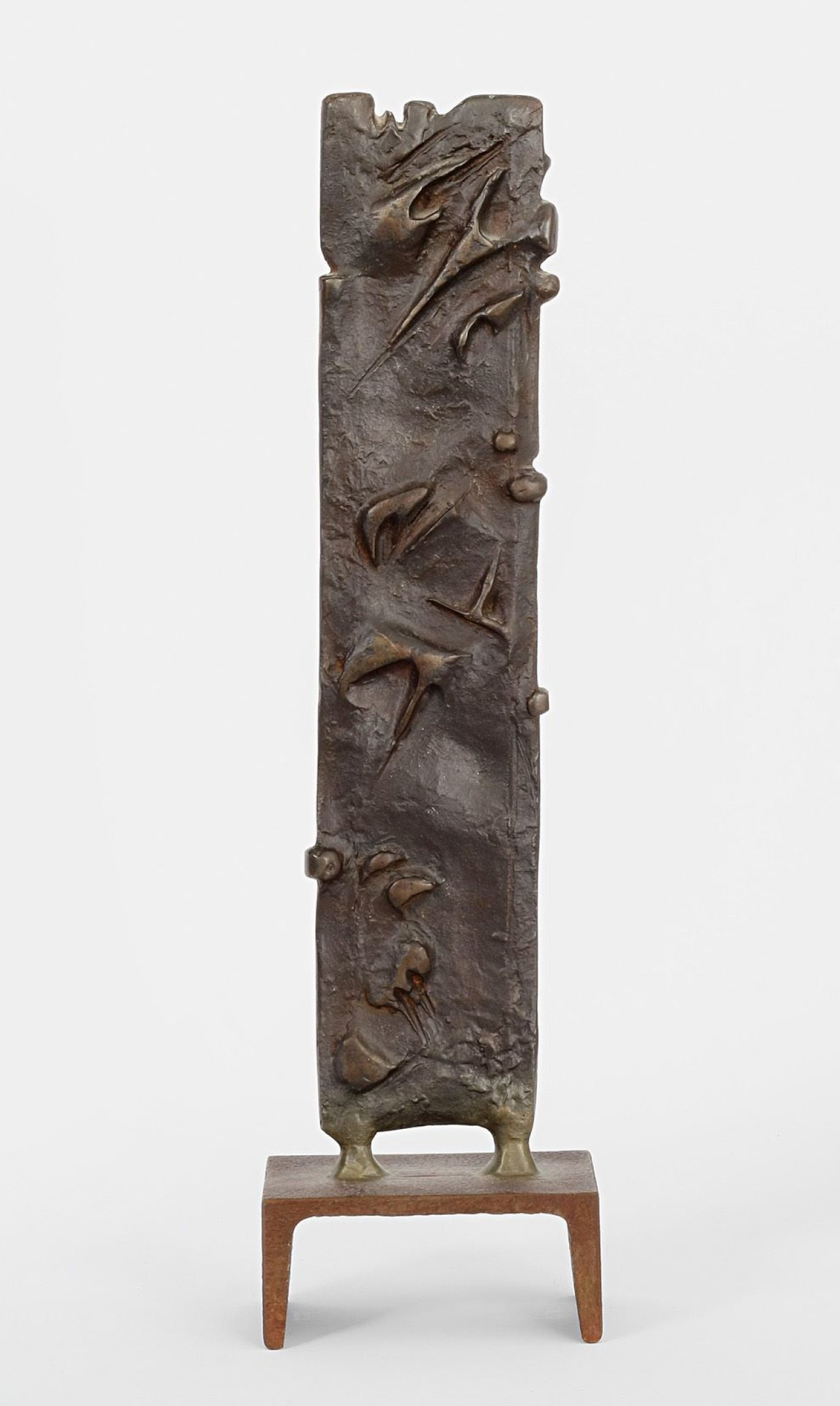 This picture shows the following artwork: Bernhard Heiliger. „Kleine Reliefplastik“. 1961.