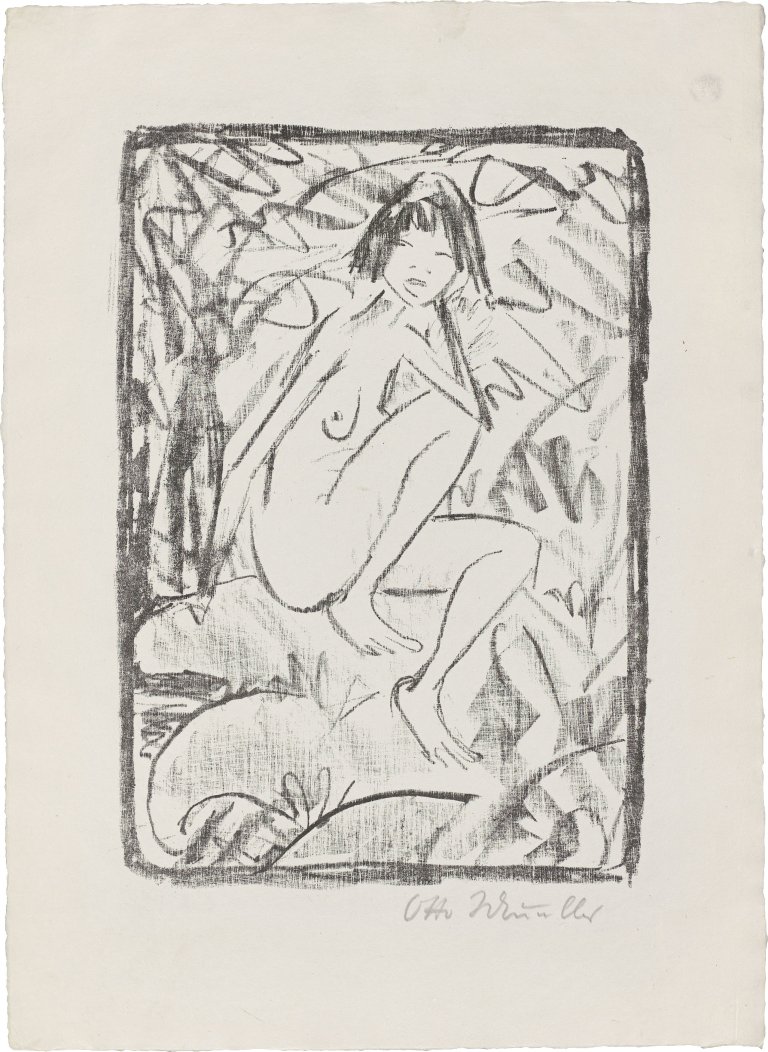 Auf diesem Bild ist das folgende Kunstwerk zu sehen: Otto Mueller. „Sitzende, von Blattwerk umgeben (helle Fassung)“. 1923.