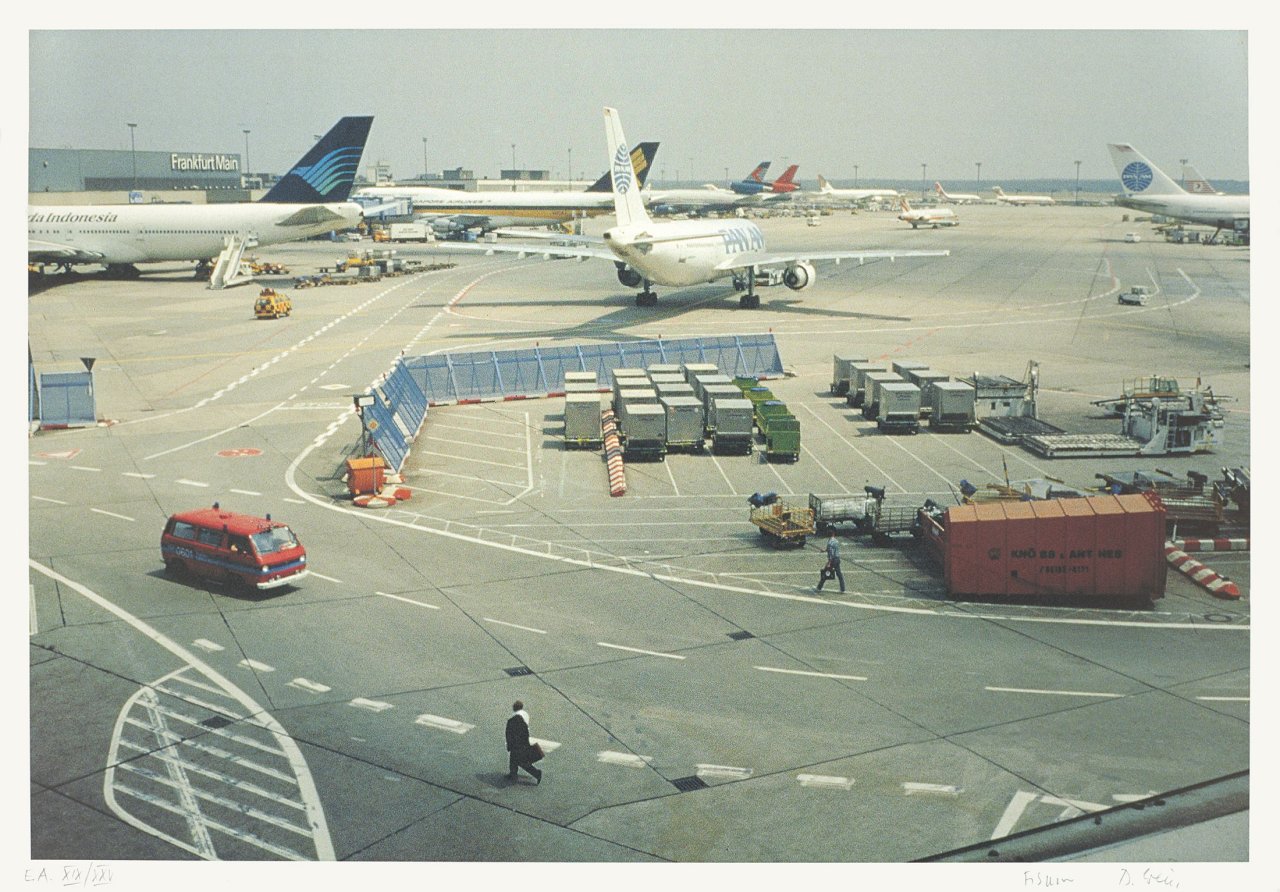 Auf diesem Bild ist das folgende Kunstwerk zu sehen:  Mappenwerk. „Graphikmappe MMK – Achenbach Art Edition“. 1994.