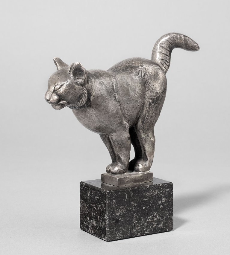 This picture shows the following artwork: August Gaul. ”Katze”. Circa 1920.