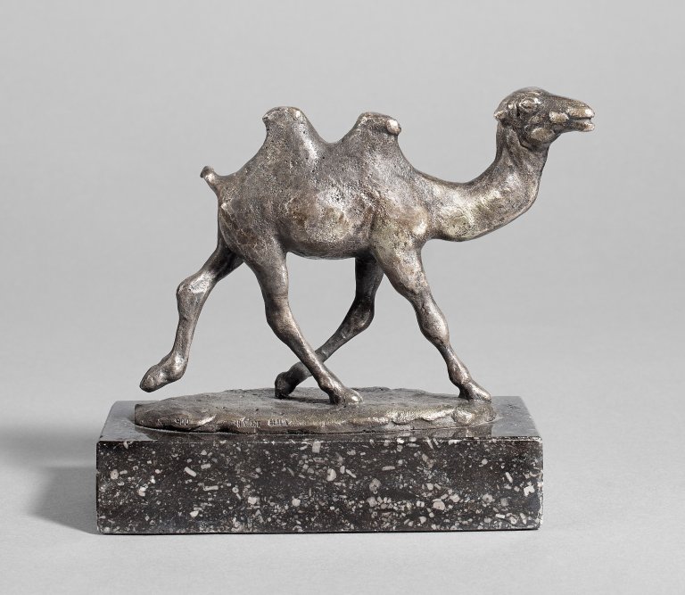 This picture shows the following artwork: August Gaul. ”Kamel”. 1915.
