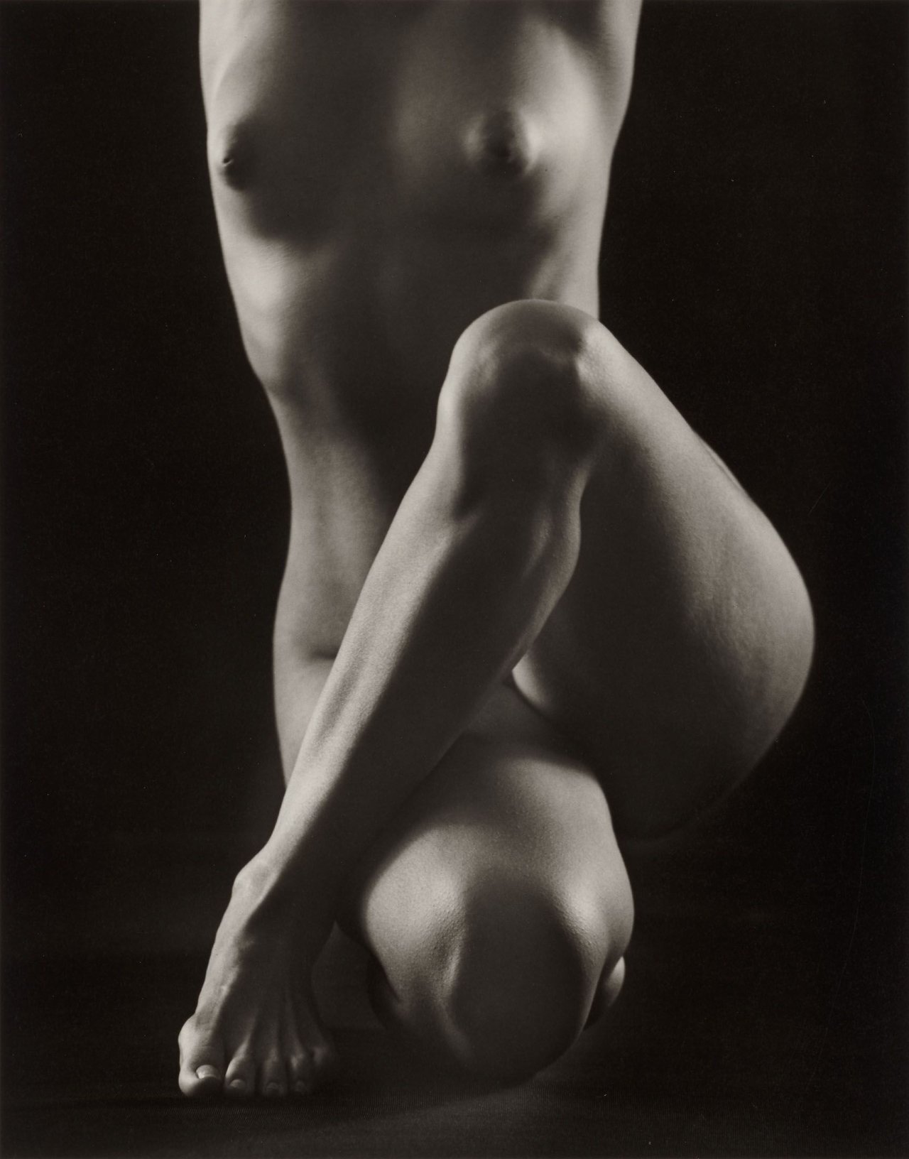 Auf diesem Bild ist das folgende Kunstwerk zu sehen: Ruth Bernhard. „Crossover“. 1969.