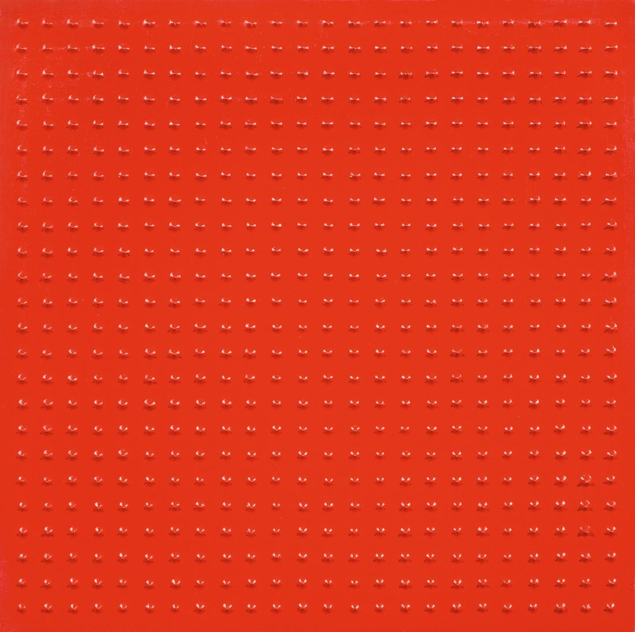 Auf diesem Bild ist das folgende Kunstwerk zu sehen: Bernard Aubertin. „Monochrome rouge: NULL=0“. 1991.