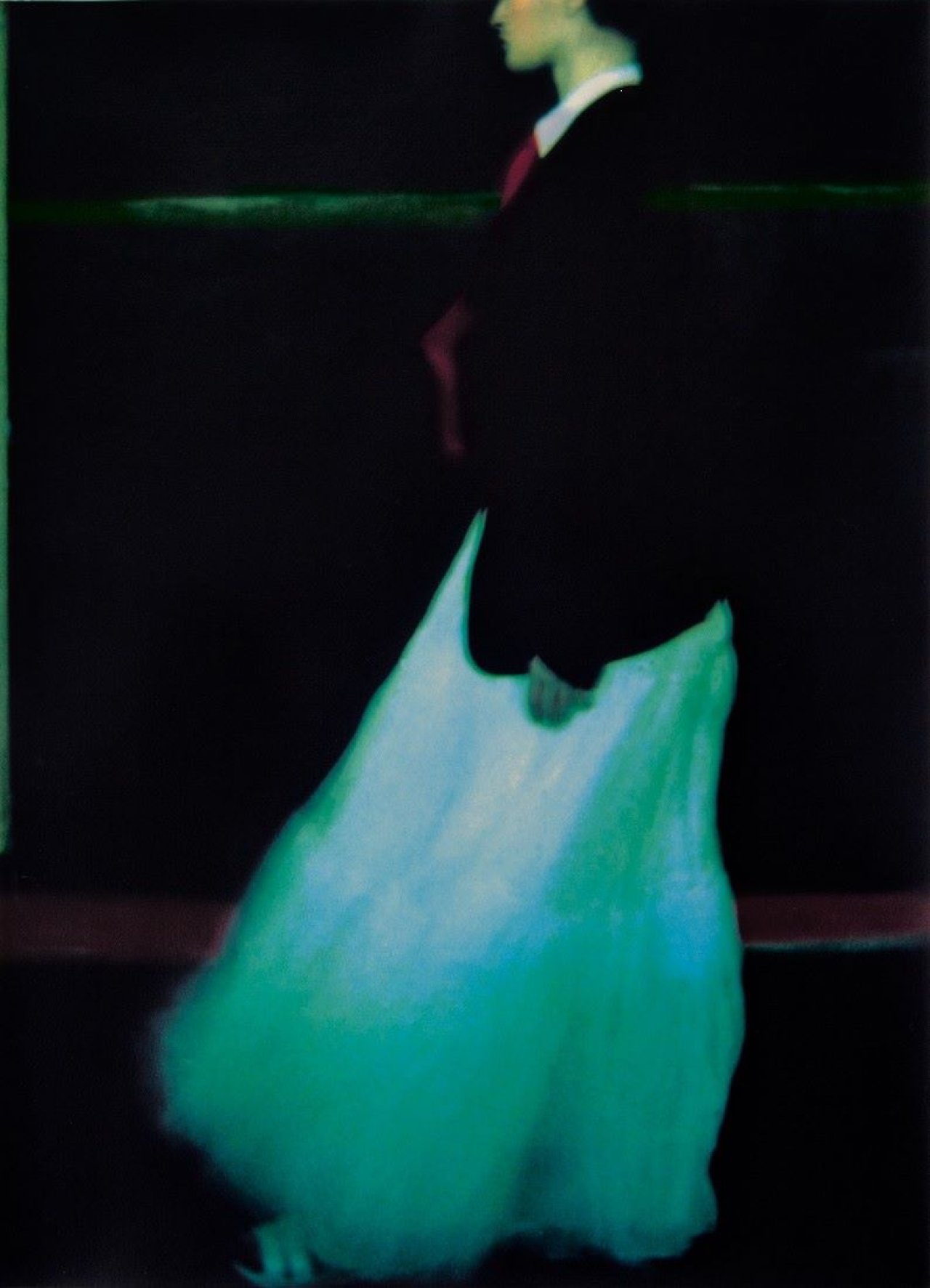 Auf diesem Bild ist das folgende Kunstwerk zu sehen: Sarah Moon (d.i. Hadengue, Marielle). Jean-Paul Gaultier (Indépendant). 1998.