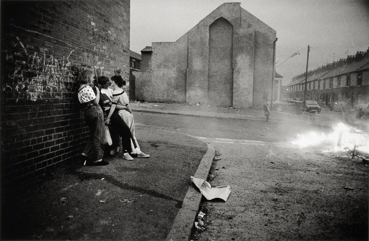Catalog image of Northern Ireland. Belfast, Woodvale, <br />
summer evening. 1989