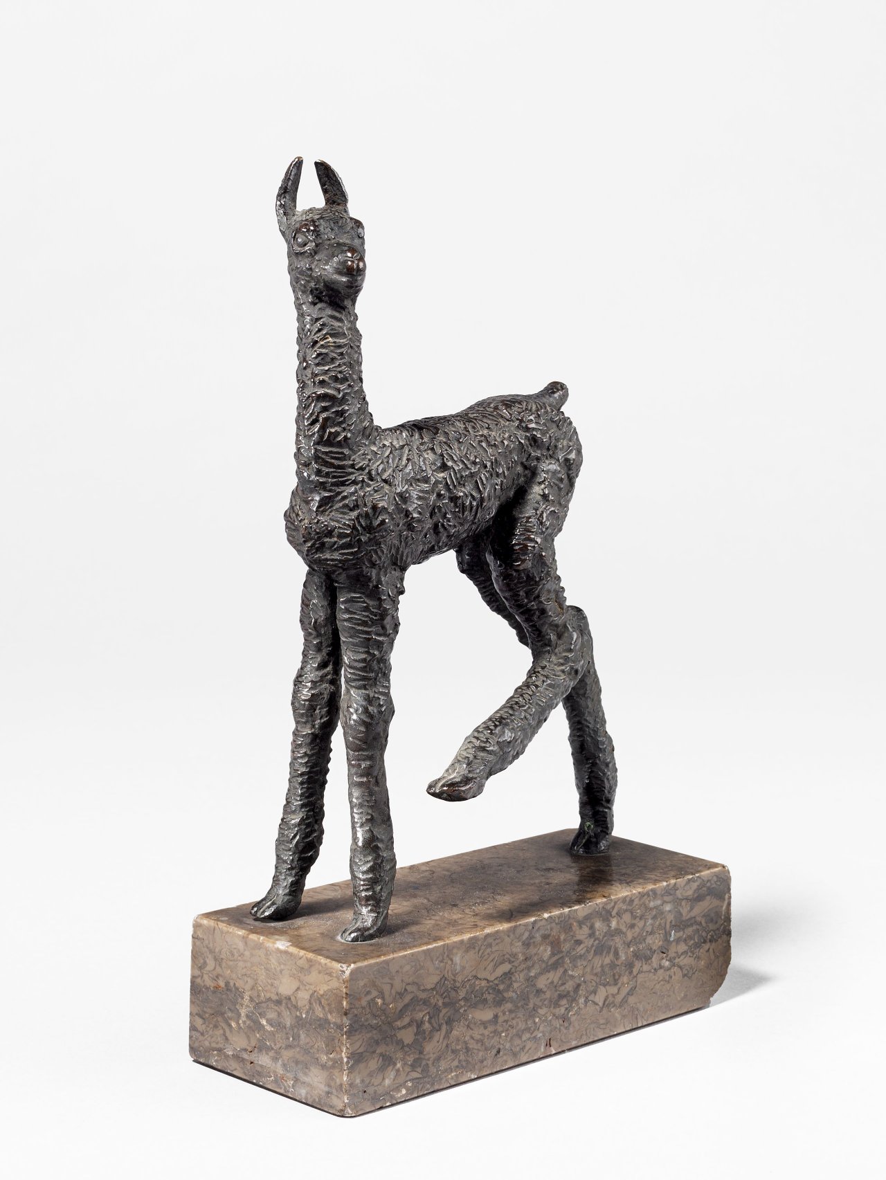 Auf diesem Bild ist das folgende Kunstwerk zu sehen: Renée Sintenis. „Lama“. 1918.