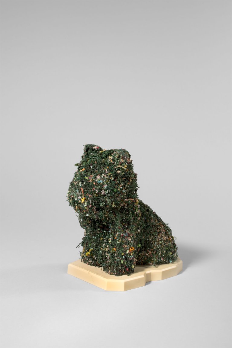 Auf diesem Bild ist das folgende Kunstwerk zu sehen: Jeff Koons. „Floral Puppy“. 1992.