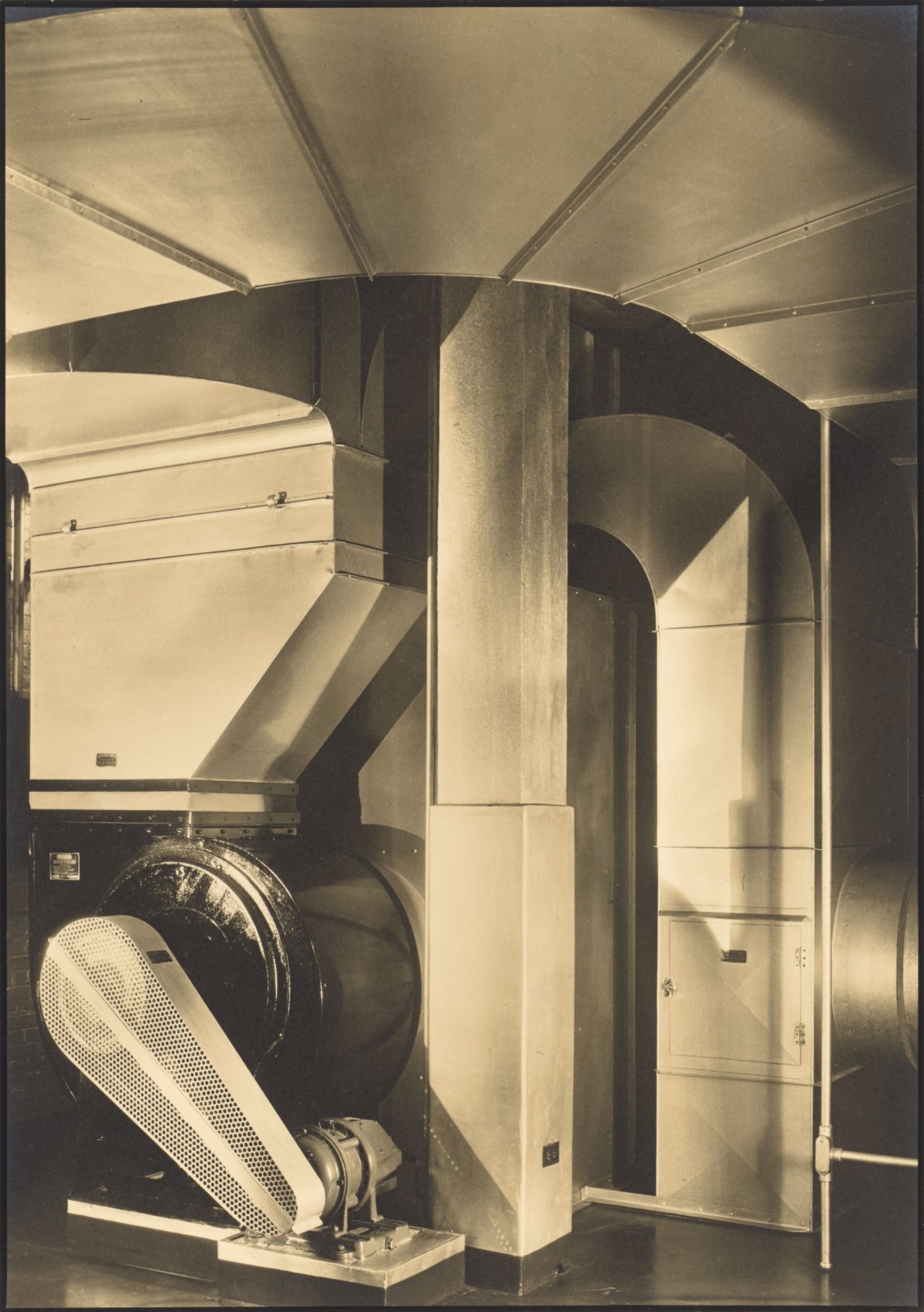 Auf diesem Bild ist das folgende Kunstwerk zu sehen: Margaret Bourke-White. Industrial Design. 1935.