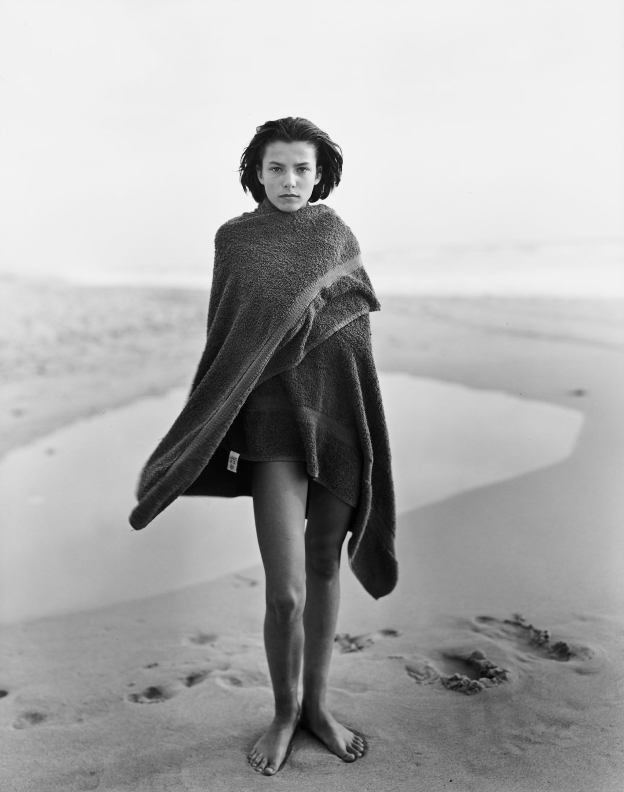 Auf diesem Bild ist das folgende Kunstwerk zu sehen: Jock Sturges. „Marine; the Last Day of Summer #2; Montalivet, France“. 1989.