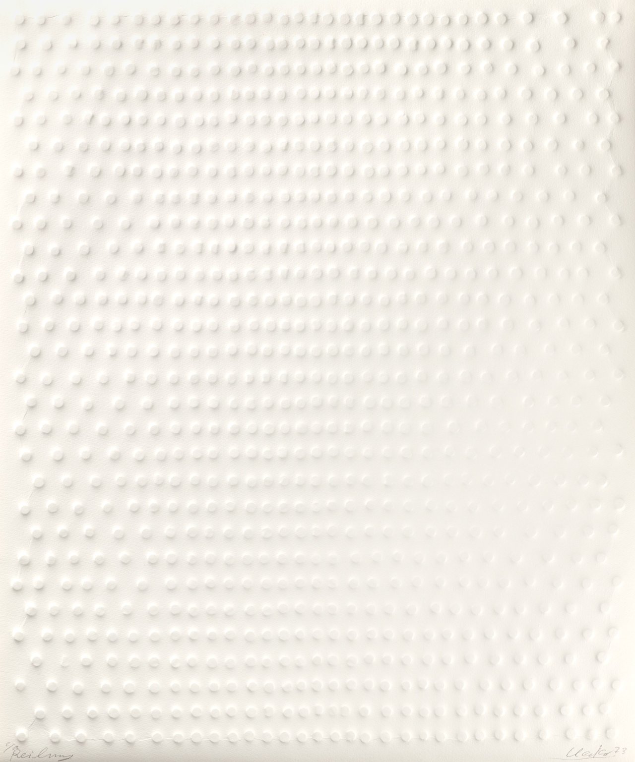 Auf diesem Bild ist das folgende Kunstwerk zu sehen: Günther Uecker. „Reihung“. 1973.