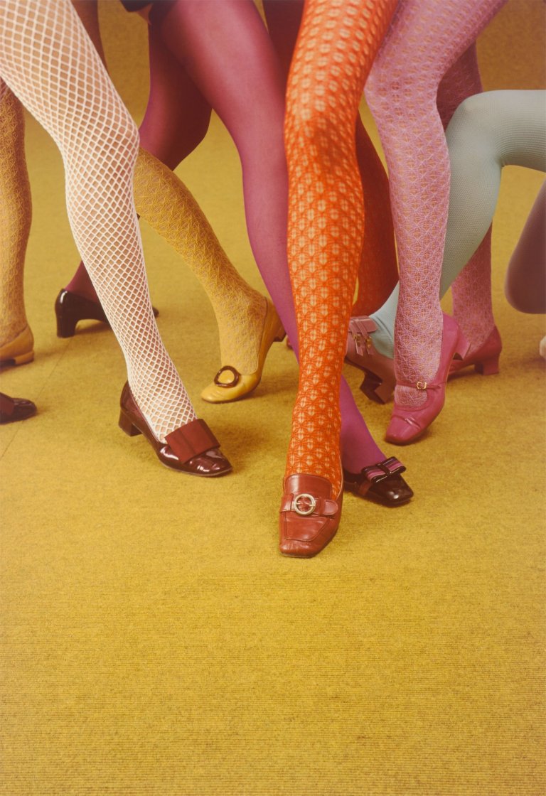 Auf diesem Bild ist das folgende Kunstwerk zu sehen: Walde Huth. Carpet Tretford Brand. 1965.