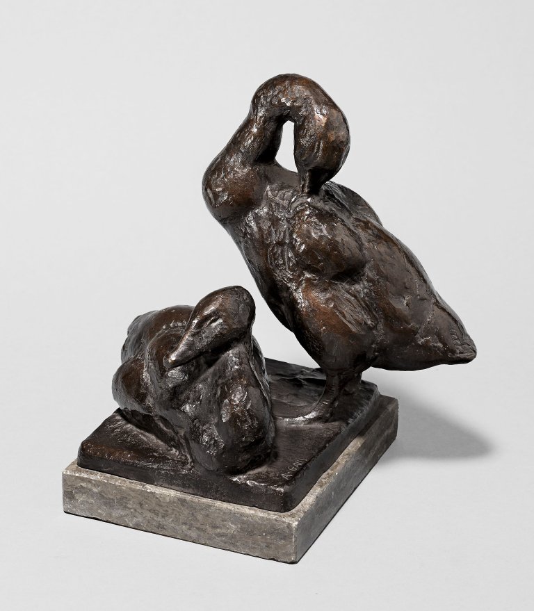 This picture shows the following artwork: August Gaul. ”Modell Schwanengrupppe II”. Circa 1919.
