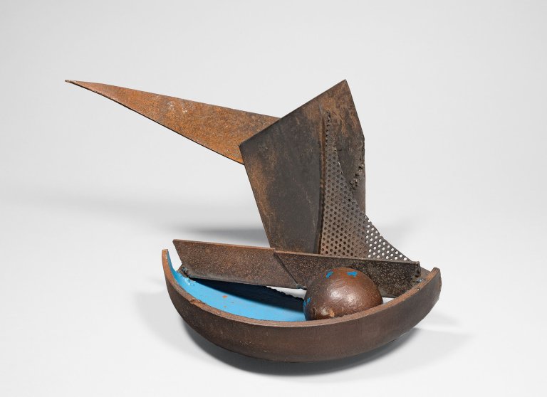 Auf diesem Bild ist das folgende Kunstwerk zu sehen: Bernhard Heiliger. „Ohne Titel“. 1983-92.