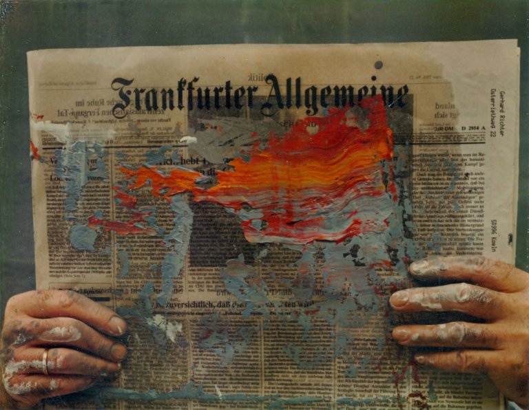 Auf diesem Bild ist das folgende Kunstwerk zu sehen: Alfred Seiland. „D.S.I.E.K.K. / G. Richter“. 2001.