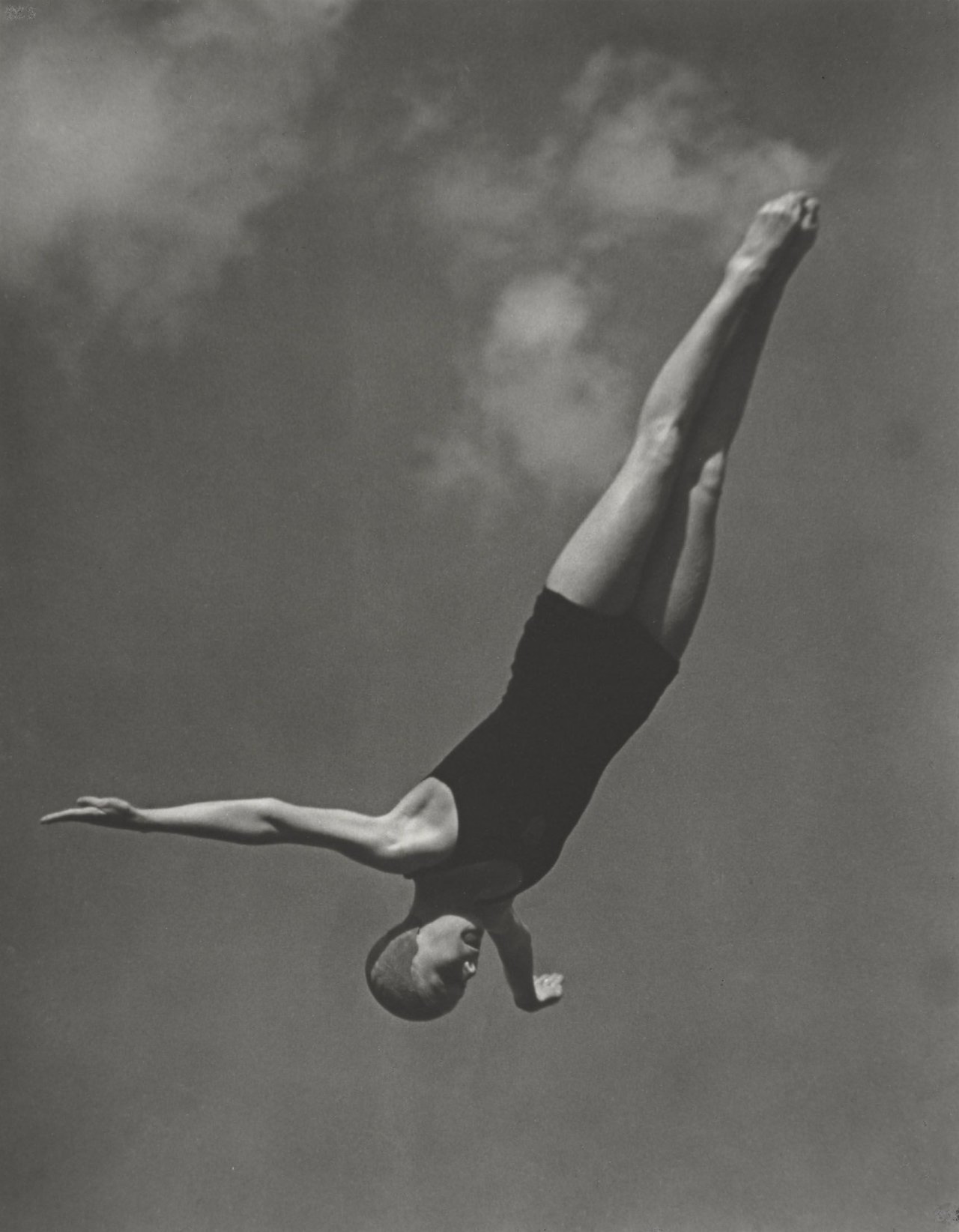 This picture shows the following artwork: Leni Riefenstahl. „Marjorie Gestring“. 1936.
