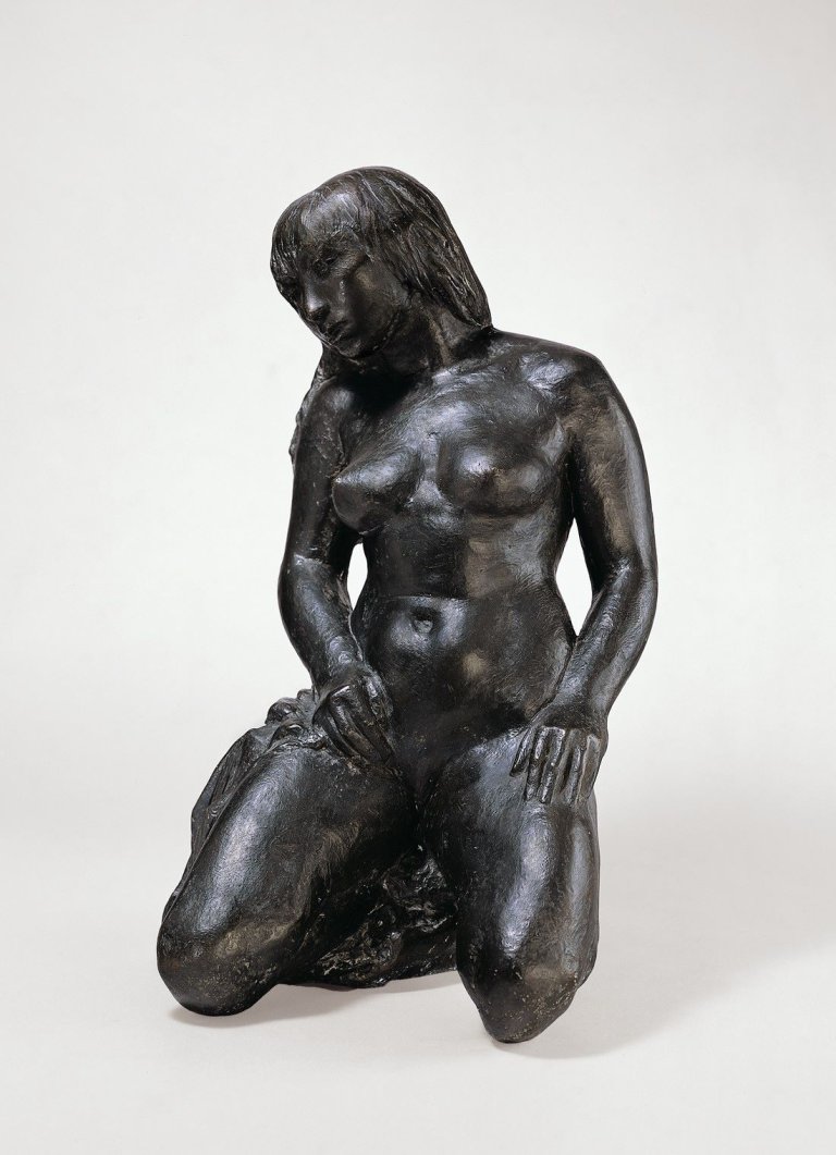 Auf diesem Bild ist das folgende Kunstwerk zu sehen: Waldemar Grzimek. „Kniende“. 1976.