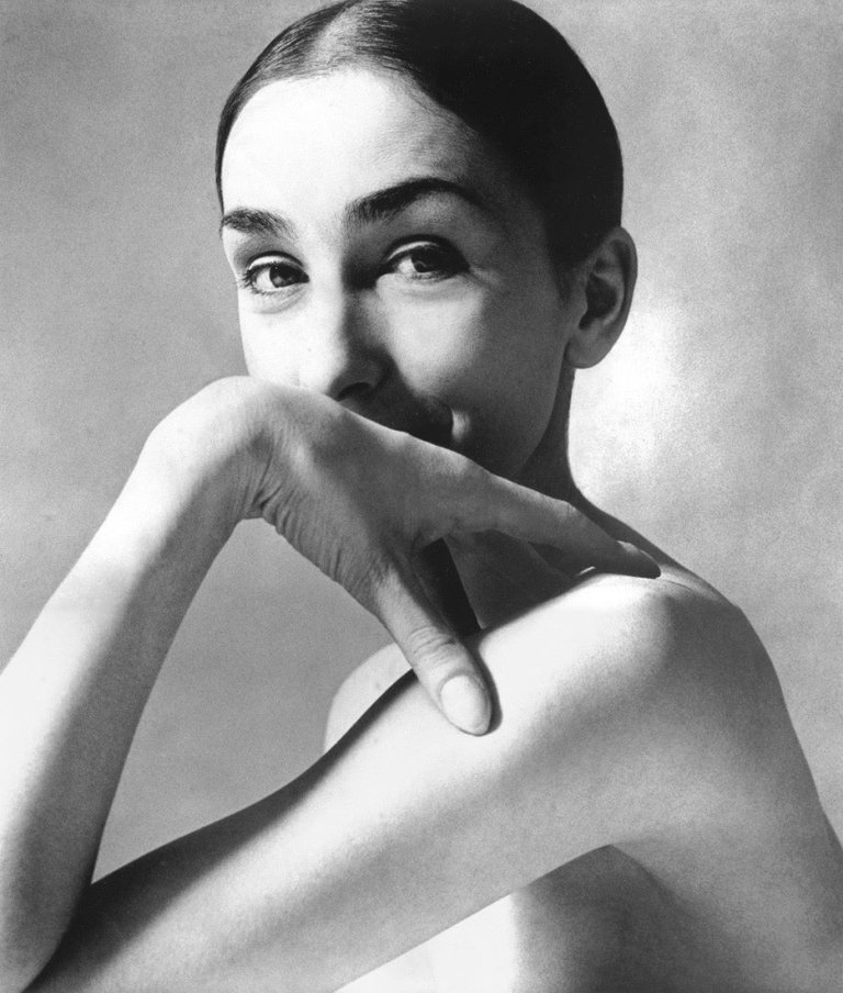 Auf diesem Bild ist das folgende Kunstwerk zu sehen: Walter Vogel. „Pina Bausch“. 1966.