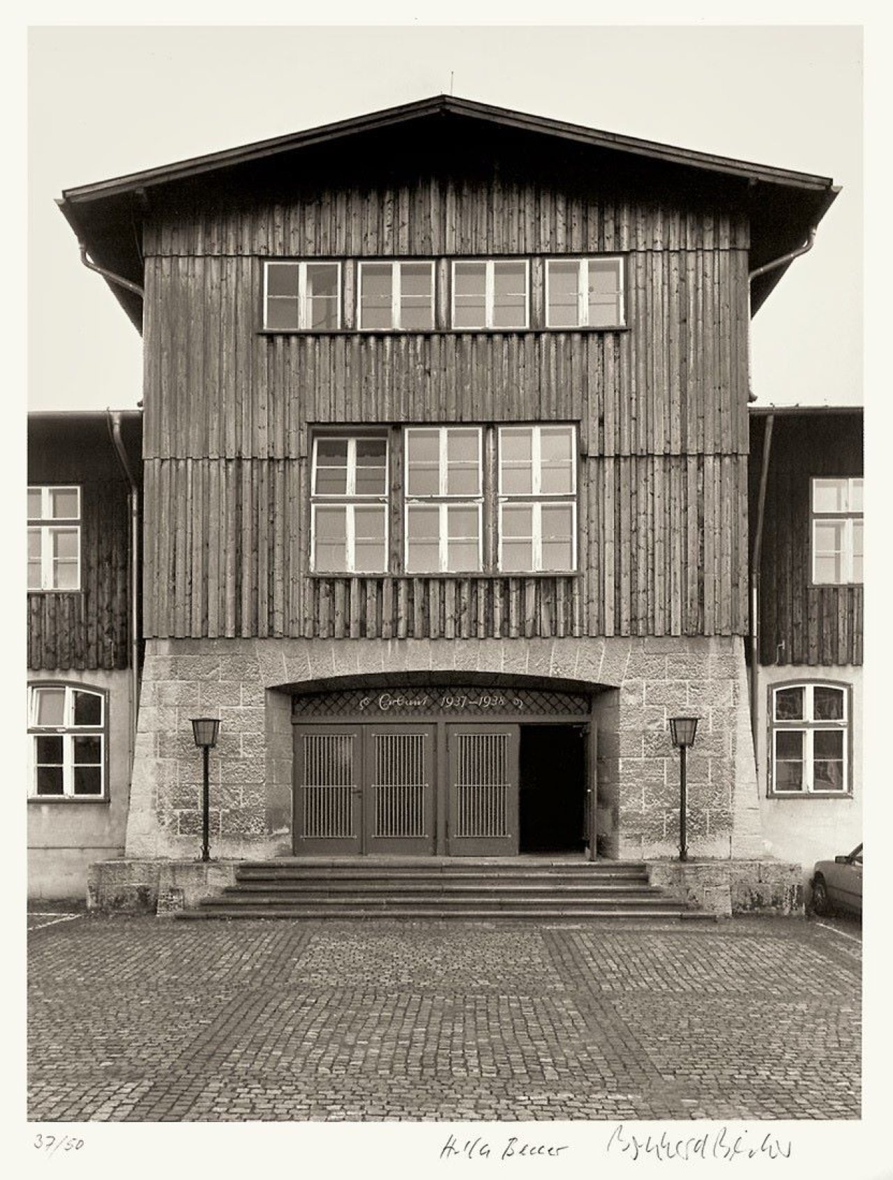Auf diesem Bild ist das folgende Kunstwerk zu sehen: Bernd und Hilla Becher (Siegen 1931 - 2007 Rostock / Potsdam 1934 - 2015 Düsseldorf). Rammelsberg. 1994.