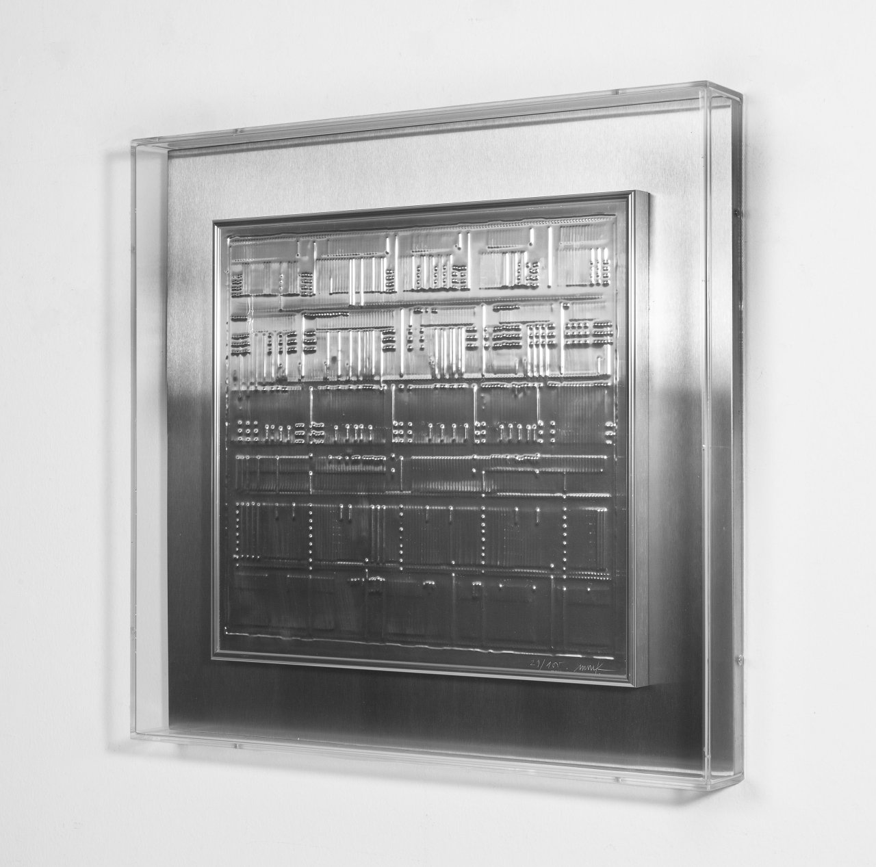 This picture shows the following artwork: Heinz Mack. ”Relais”. 1974.