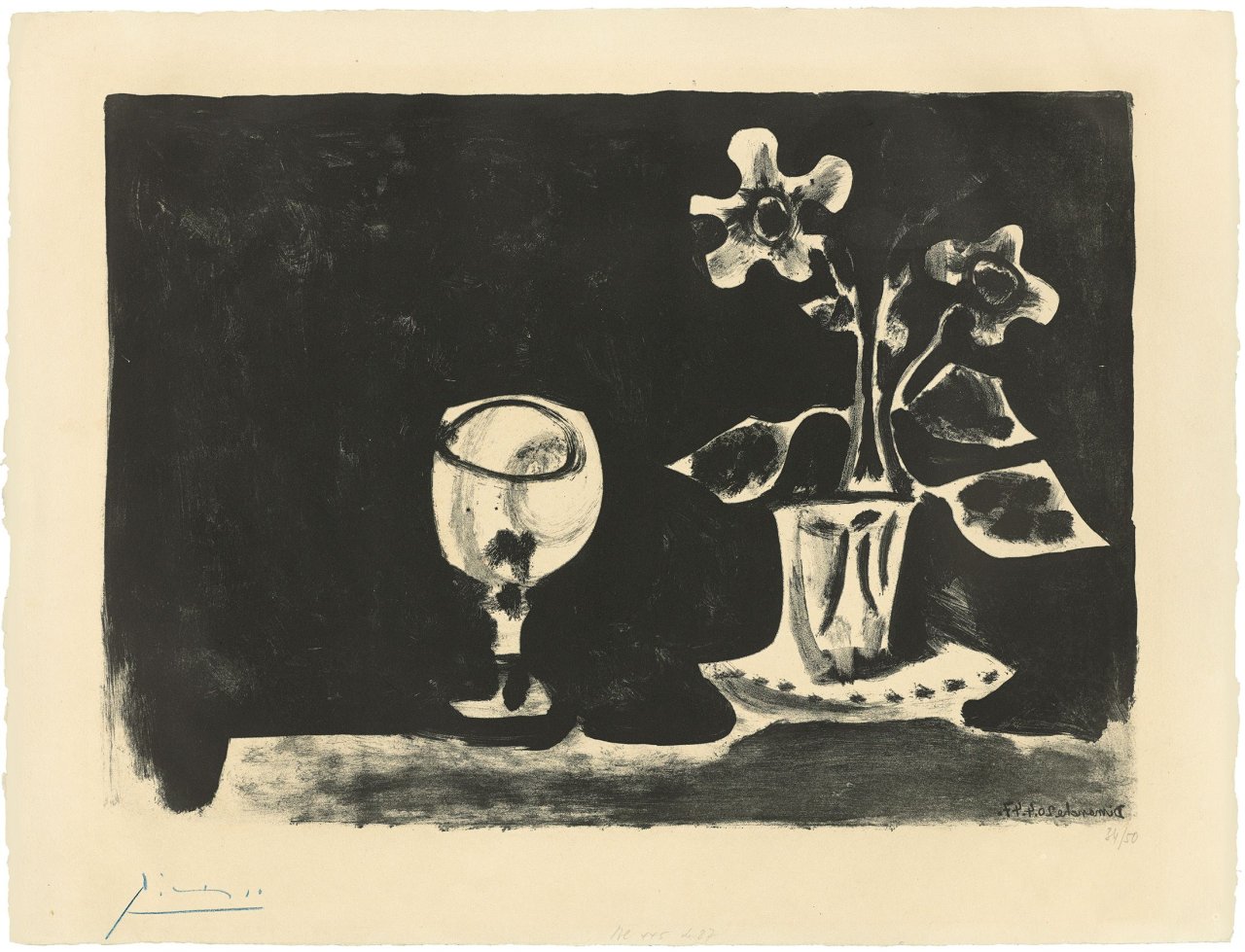 Auf diesem Bild ist das folgende Kunstwerk zu sehen: Pablo Picasso. „Nature morte au verre et fleurs“. 1947.