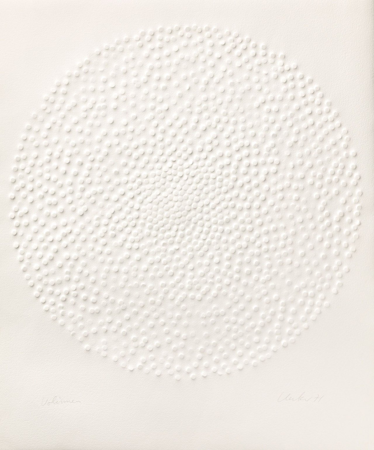 Auf diesem Bild ist das folgende Kunstwerk zu sehen: Günther Uecker. „Volumen“. 1971.