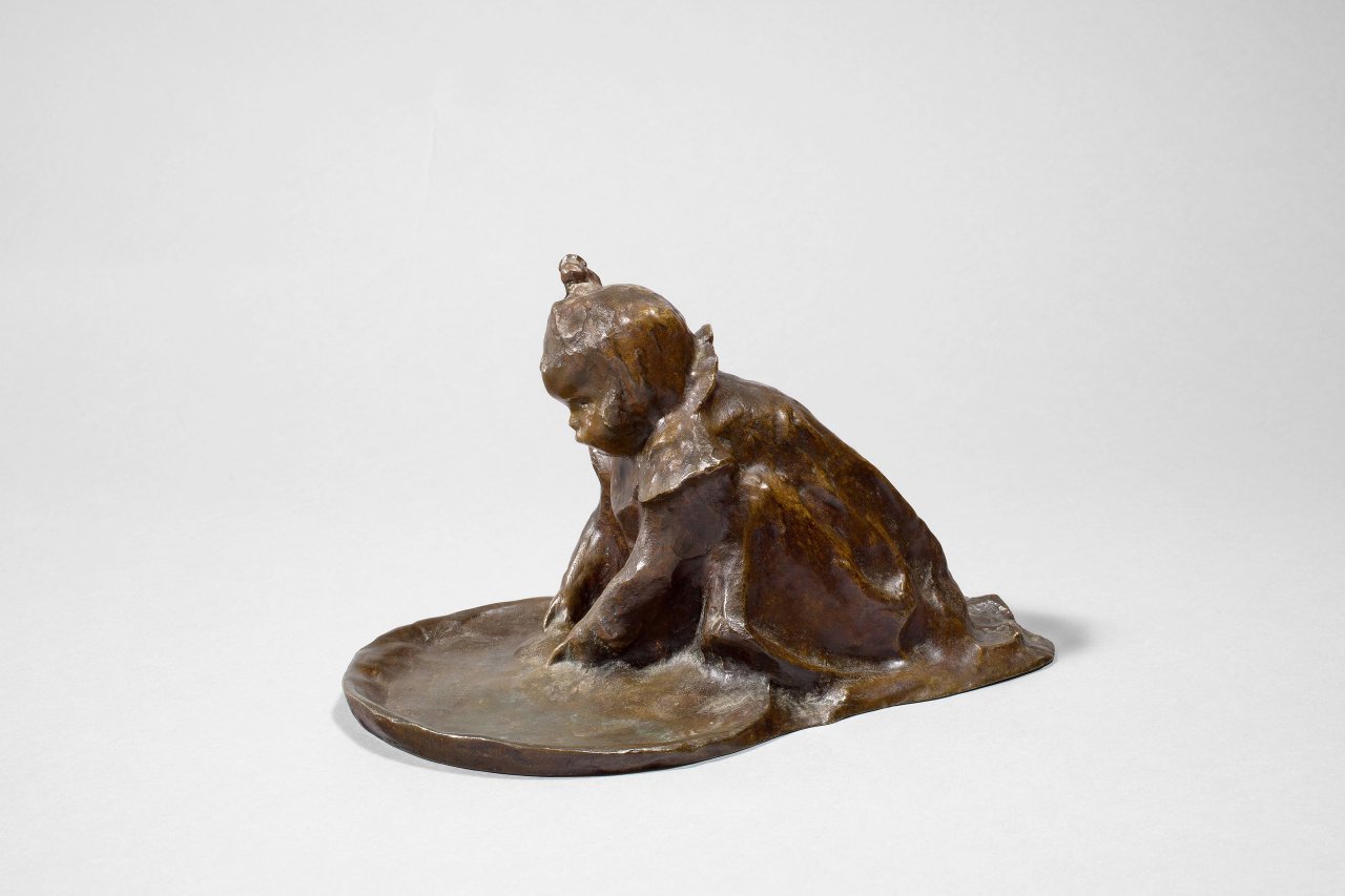 This picture shows the following artwork: Bernhard Hoetger. „Spielendes Kind“. 1900/01.