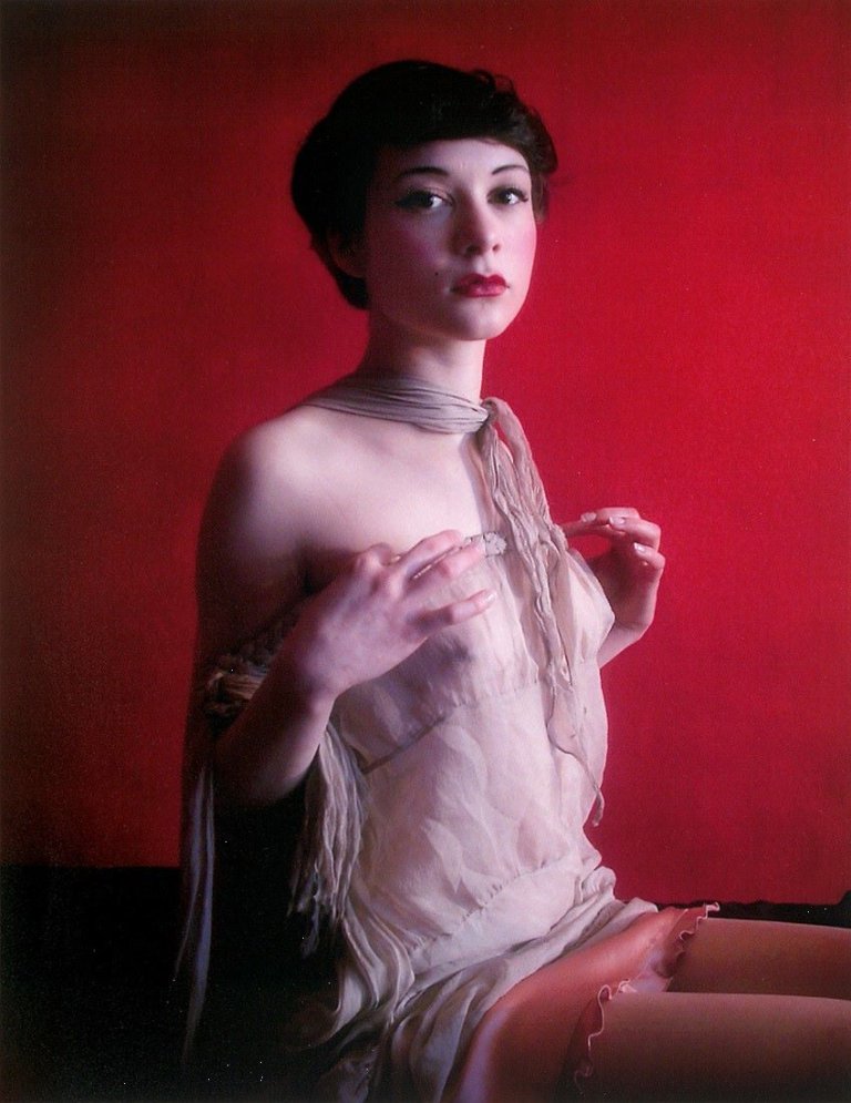 Auf diesem Bild ist das folgende Kunstwerk zu sehen: Martin Eder. „Julia“. 2005.