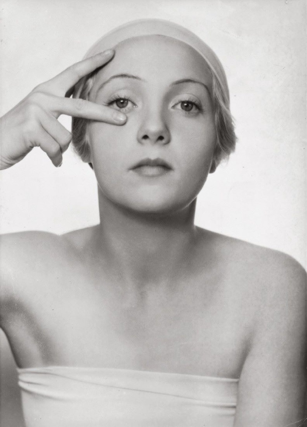 Auf diesem Bild ist das folgende Kunstwerk zu sehen:  Yva (d.i. Else Neuländer). Ohne Titel.  1937.