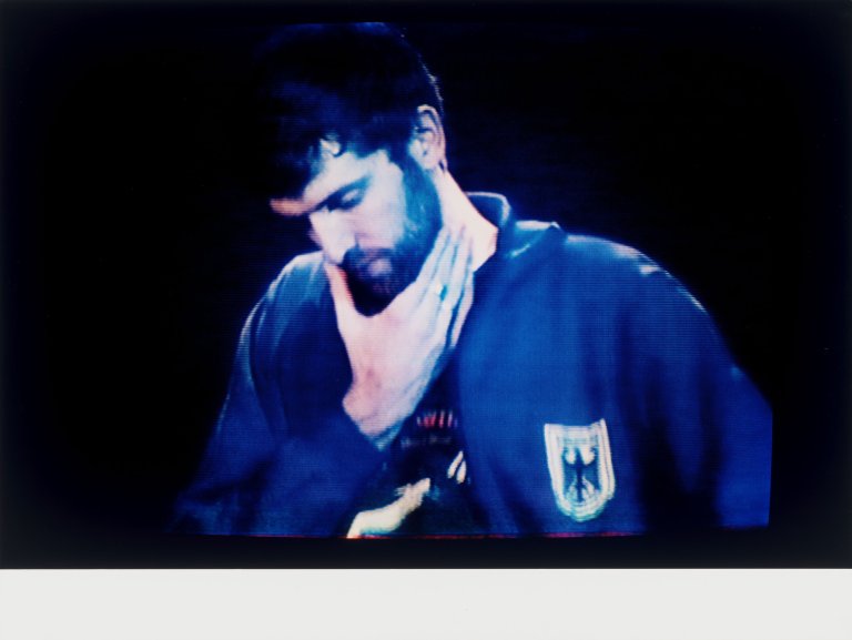 Auf diesem Bild ist das folgende Kunstwerk zu sehen: Wolfgang Tillmans. Conor PSB stage II. 2001.