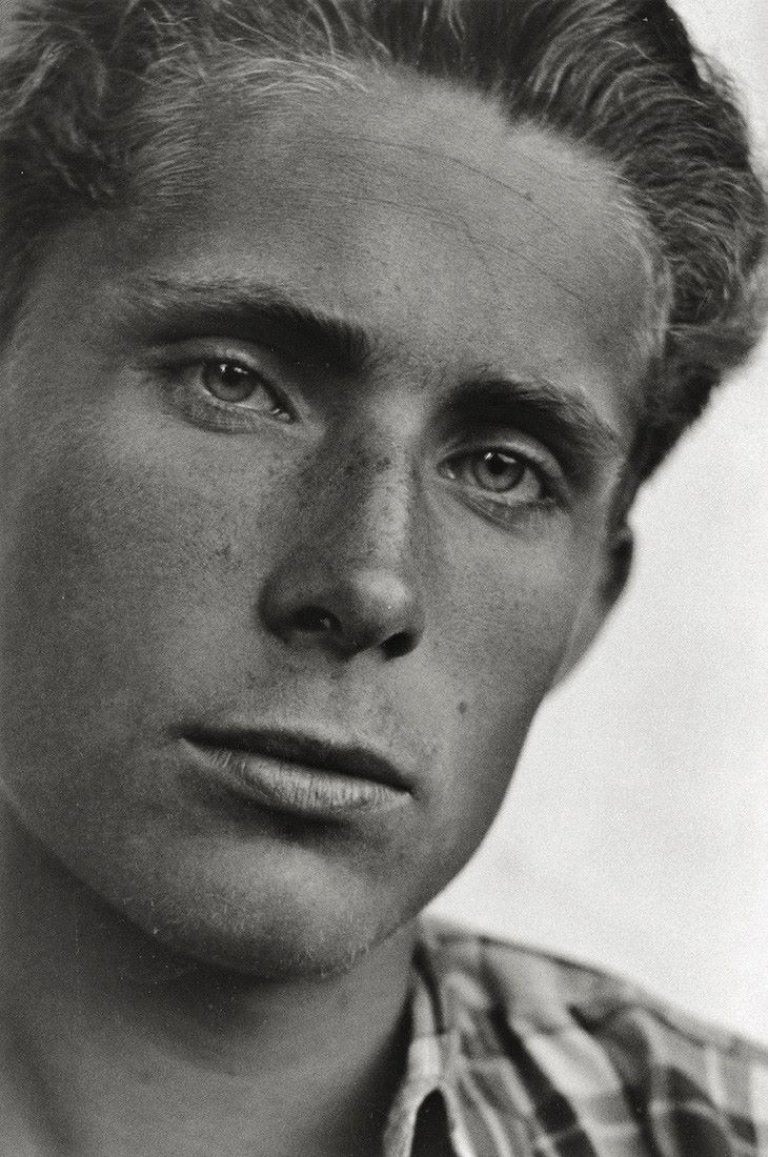 Auf diesem Bild ist das folgende Kunstwerk zu sehen: Herbert List. München. 1954.